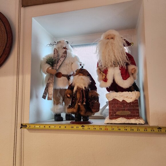 Santa Figurine with Skis - Picture 8 of 9